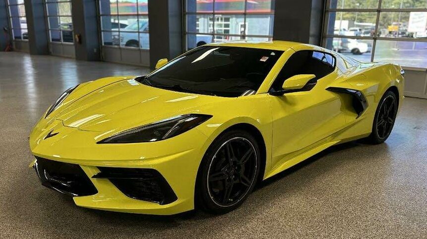 Chevy Corvette C8 Stingray (Yellow)